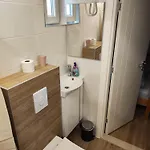 krevet i doručak By Ernes Hall *