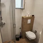 krevet i doručak By Ernes Hall *