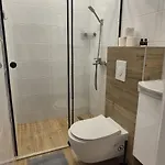 krevet i doručak By Ernes Hall *