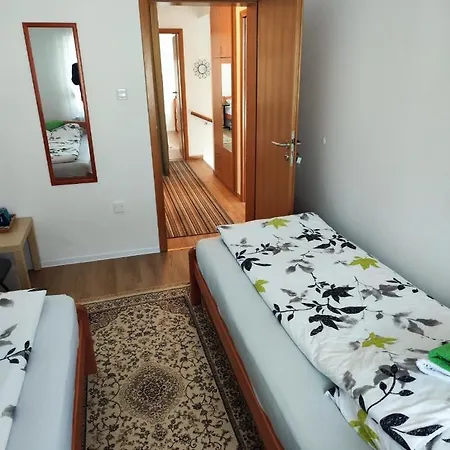 Bed & Breakfast Hall