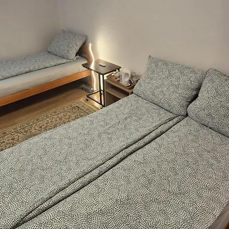 Couette-café By Ernes Hall