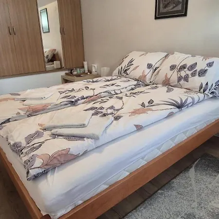 Hall Bed & Breakfast *