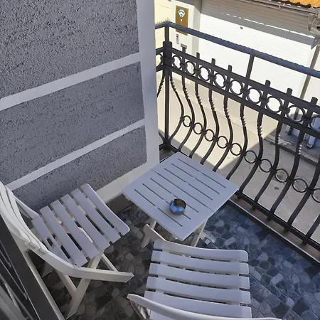 krevet i doručak By Ernes Hall *